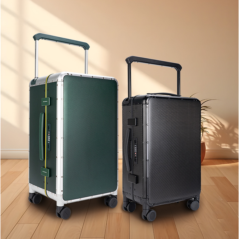 Spinner Wheel Rolling Suitcase 20 Inch - Чемодан для ручной клади из углеродного