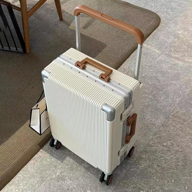 Новый широкий чемодан на колес – обзор и цена Aluminum Frame Carry On Luggage